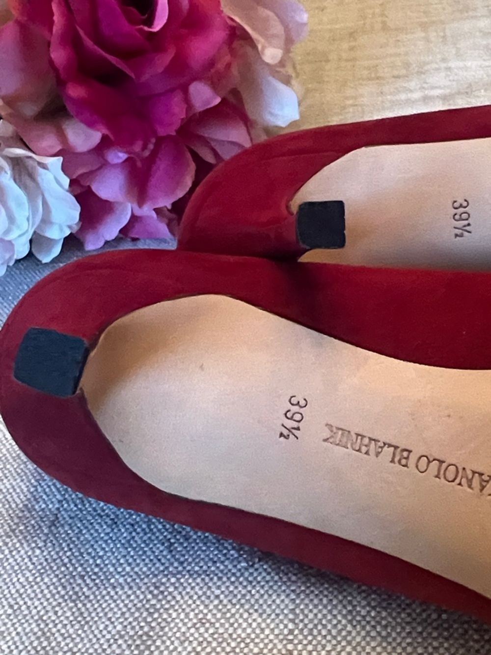 Manolo Blahnik pumps - Picture 7 of 14